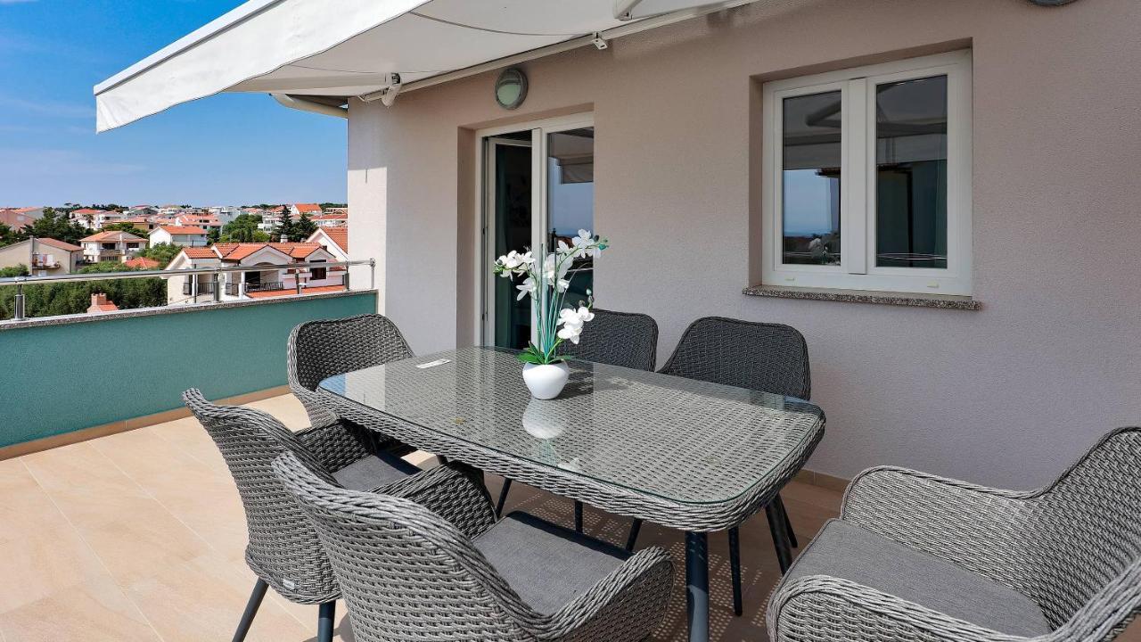 Apartmani "Villa Barbara" Novalja Exterior foto