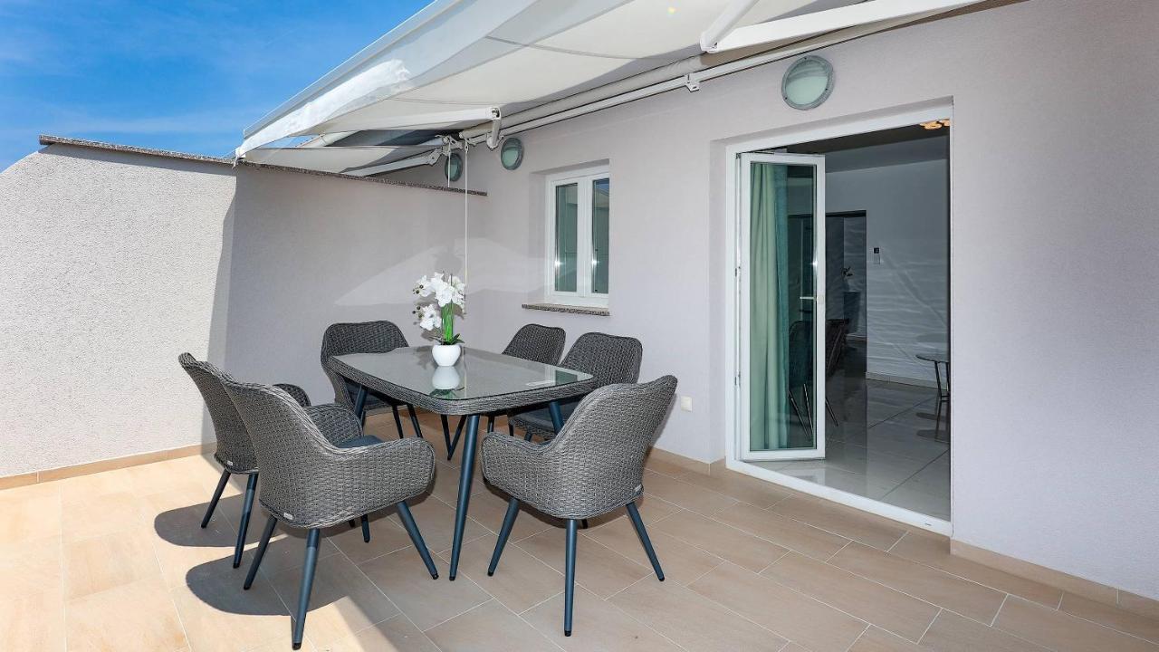 Apartmani "Villa Barbara" Novalja Exterior foto