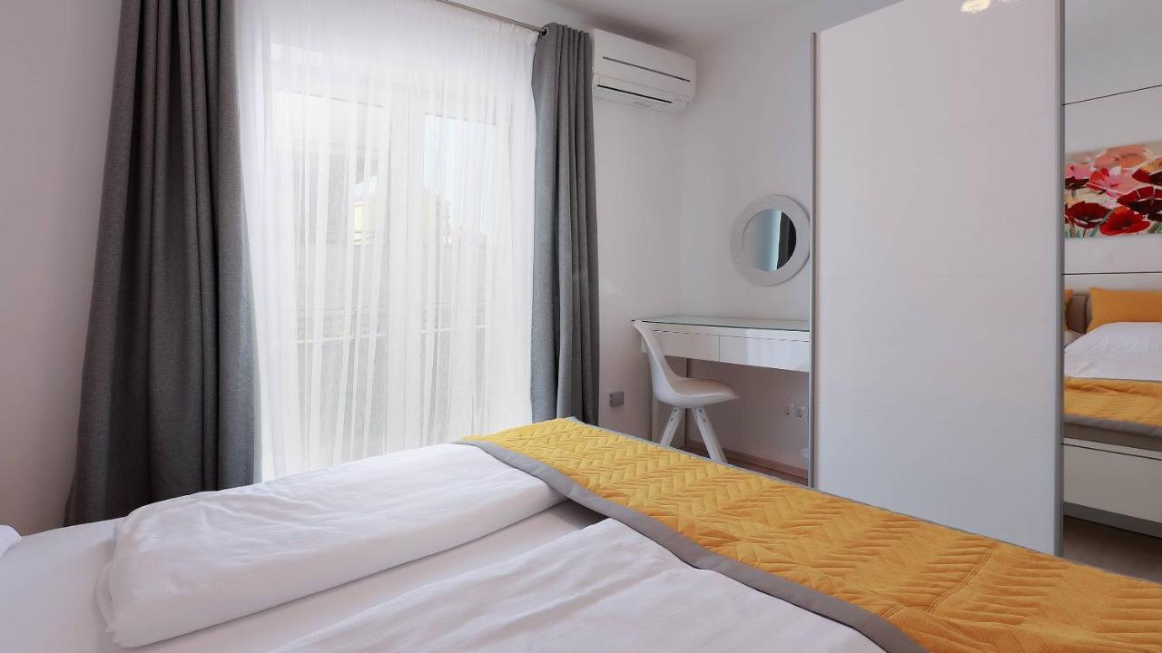 Apartmani "Villa Barbara" Novalja Exterior foto