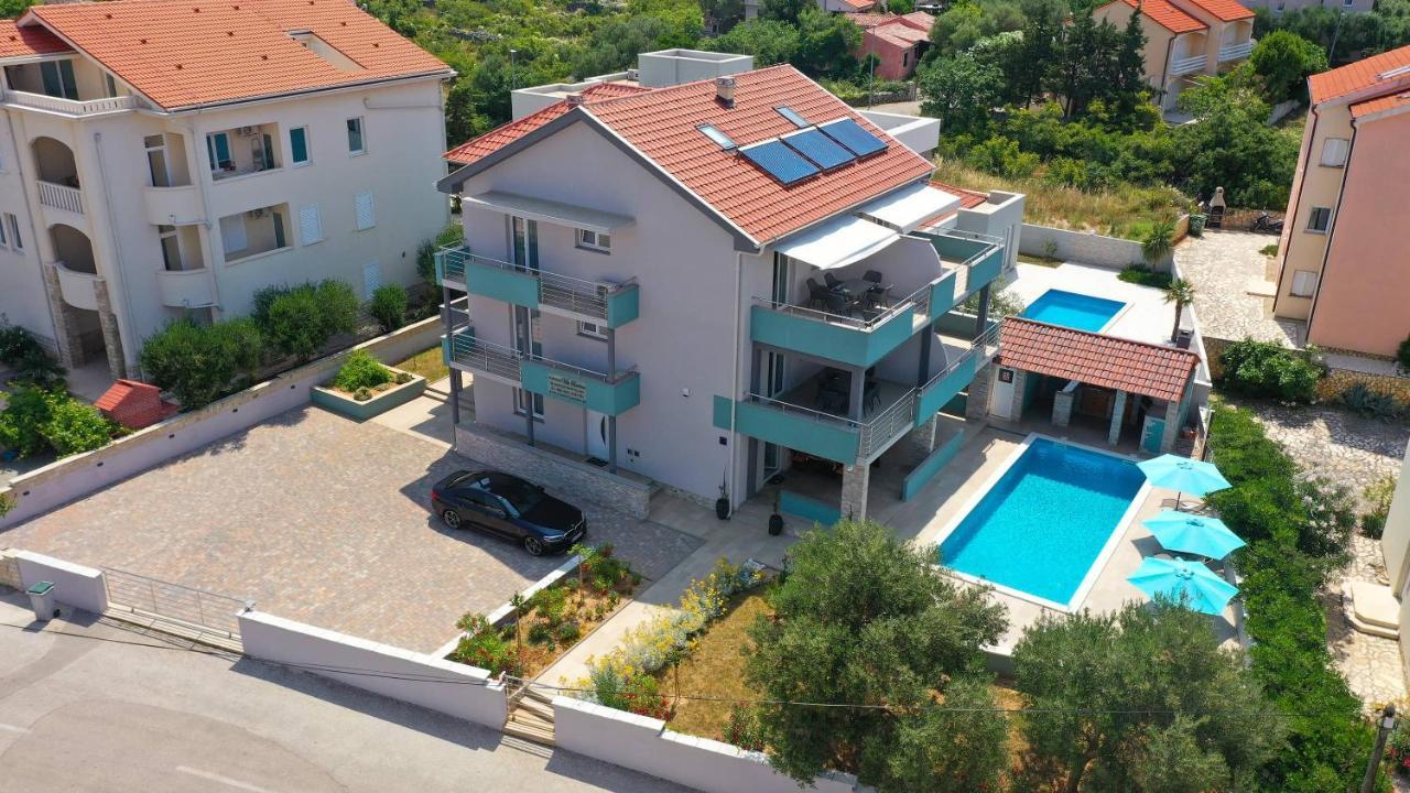 Apartmani "Villa Barbara" Novalja Exterior foto